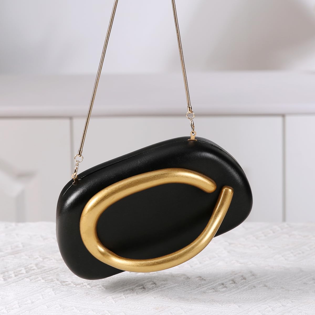 Dreubea Minimalist Gold-Tone Art Deco Clutch Bag – Elegant Metallic Accent Evening Handbag Purse for Women Black