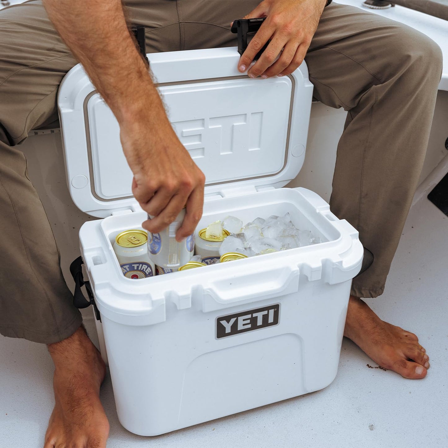 YETI Roadie 15 Hard Cooler with DoubleDuty Shoulder Strap, Big Sky Blue