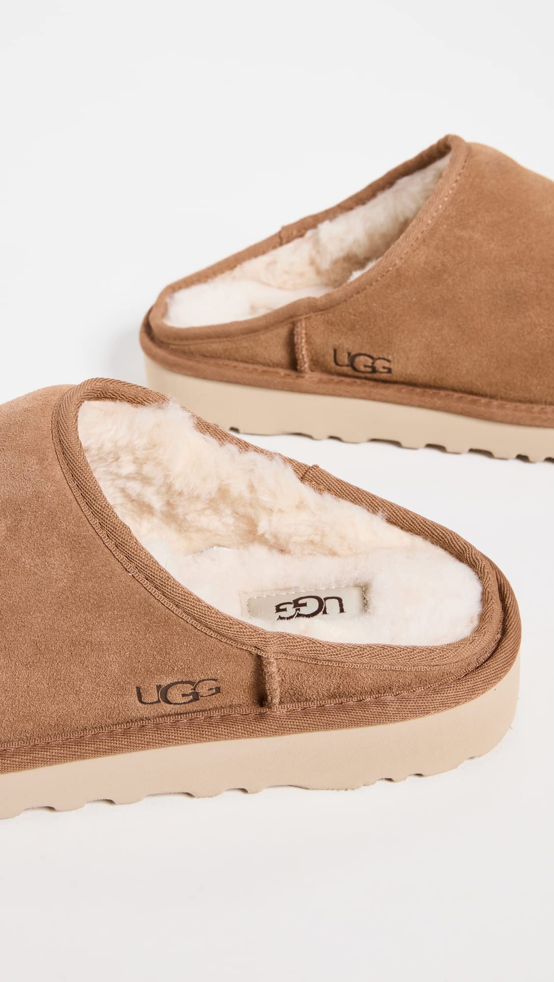 UGG Men's Classic Slip-On Slipper, Chestnut, 11