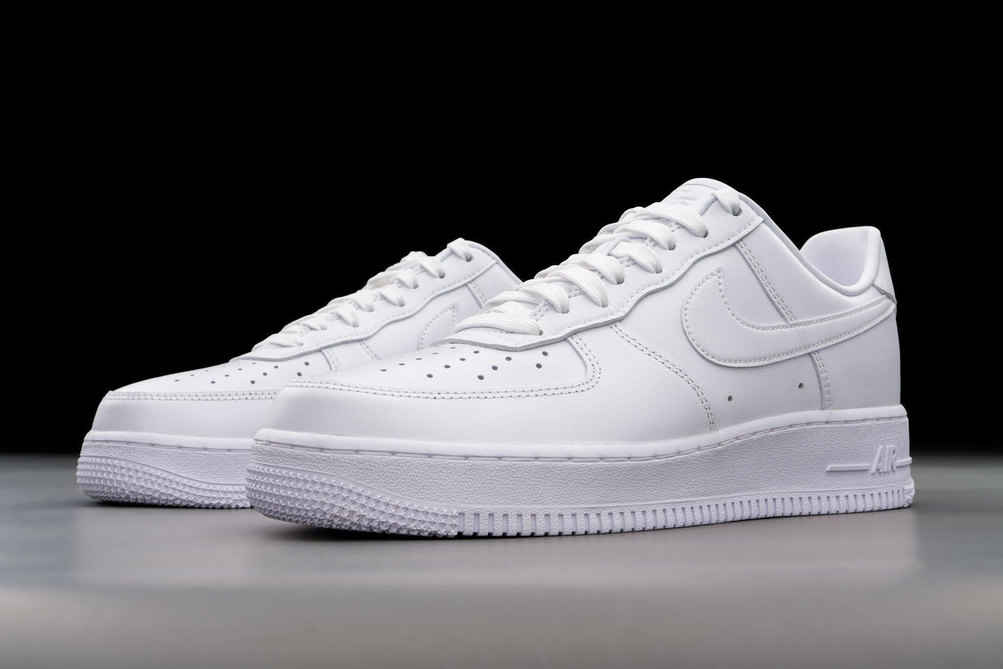 Nike Air Force 1 '07 Low Mens Basketball Shoes (Men's 10.5 Medium, White/White)