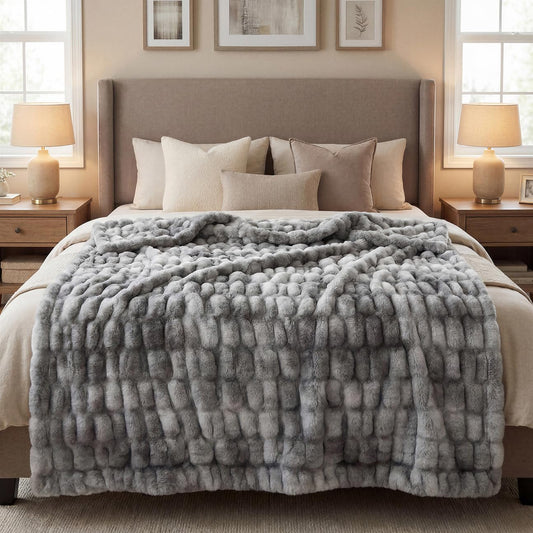 Mamma Mia Covers Faux Fur Throw Blanket – Super Soft and Cozy Fluffy Fleece – Midweight Fuzzy Plush Blanket for Couch and Bed – Gift Luxury Double Sided Throw for Women and Girls – Gray (50"x60")