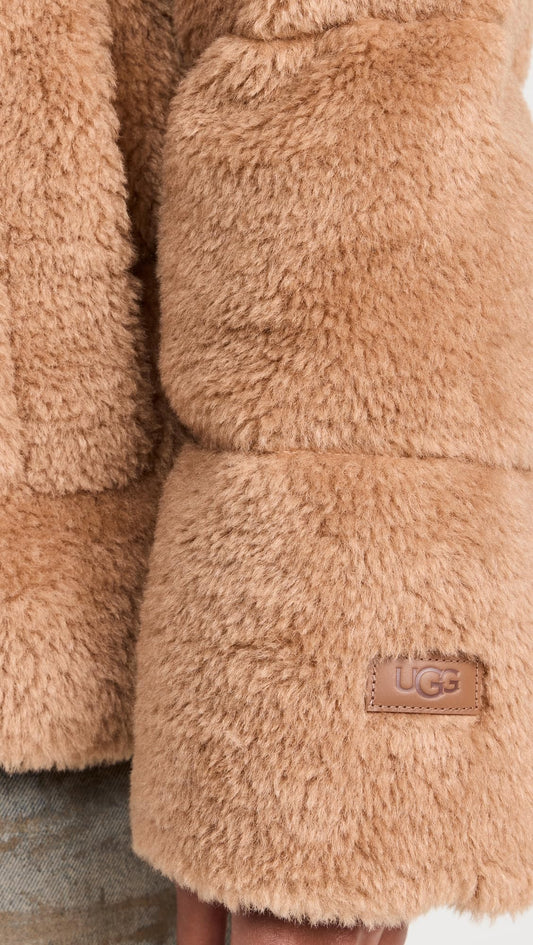 UGG Women's Emmalyn Uggfluff Puffer Jacket, Camel, M