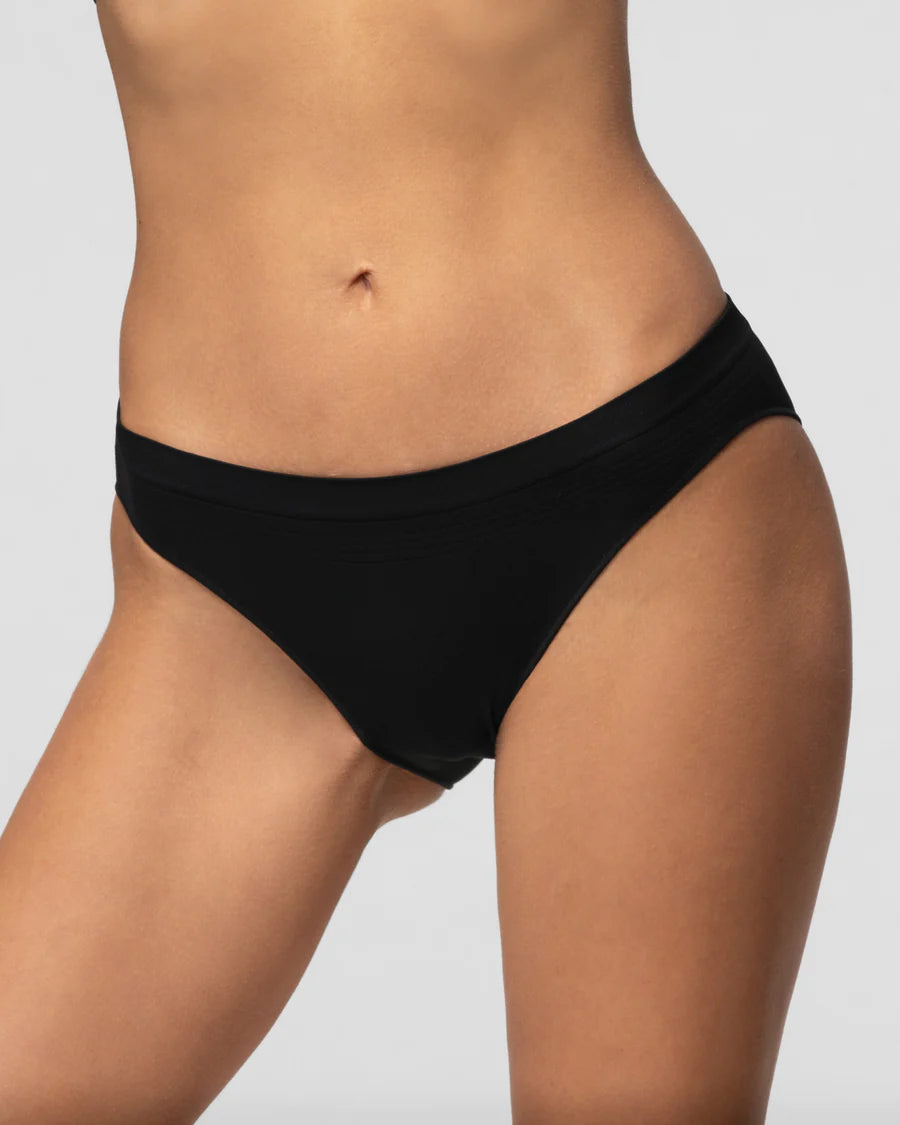 Seamless soft microfibre low rise bikini brief - MADE IN ITALY