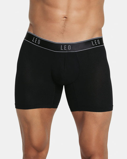 Ultra-light boxer brief with ergonomic pouch