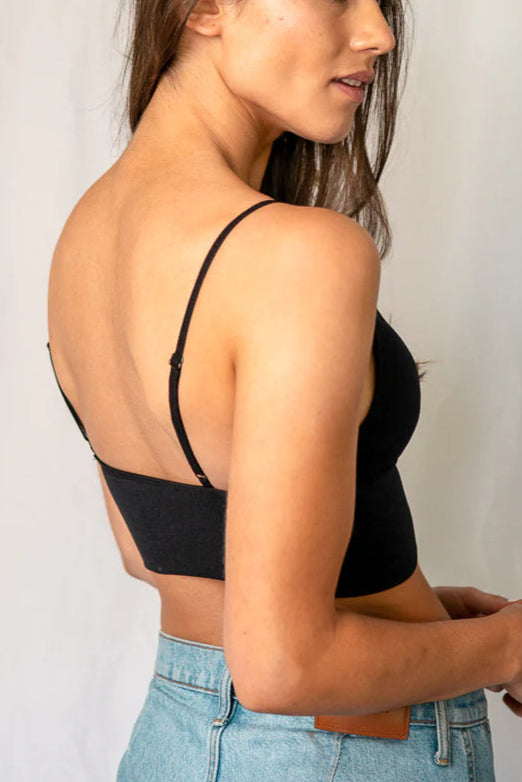 spagheetti-straps-crop-top