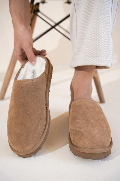 Project Cloud Mens Slippers 100% Genuine Leather and Genuine Shearling Lining – House Slippers for Men with Memory Foam Insole – Lightweight & Non Slip Mens House Shoes (Chill,CHSTNUTSUEDE,7.5)