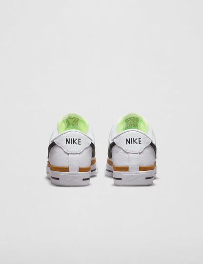 Nike Women's Gymnastics Shoes, White White Black Desert Ochre Team Orange, 8 US