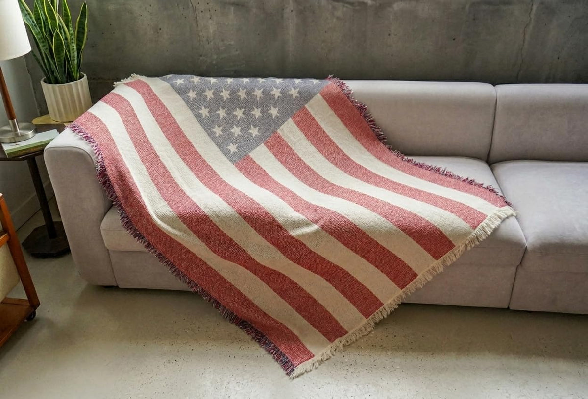 Pure Country Weavers Vintage American Flag Blanket - Lightweight Throw - Woven from Cotton - Made in The USA (72x49)