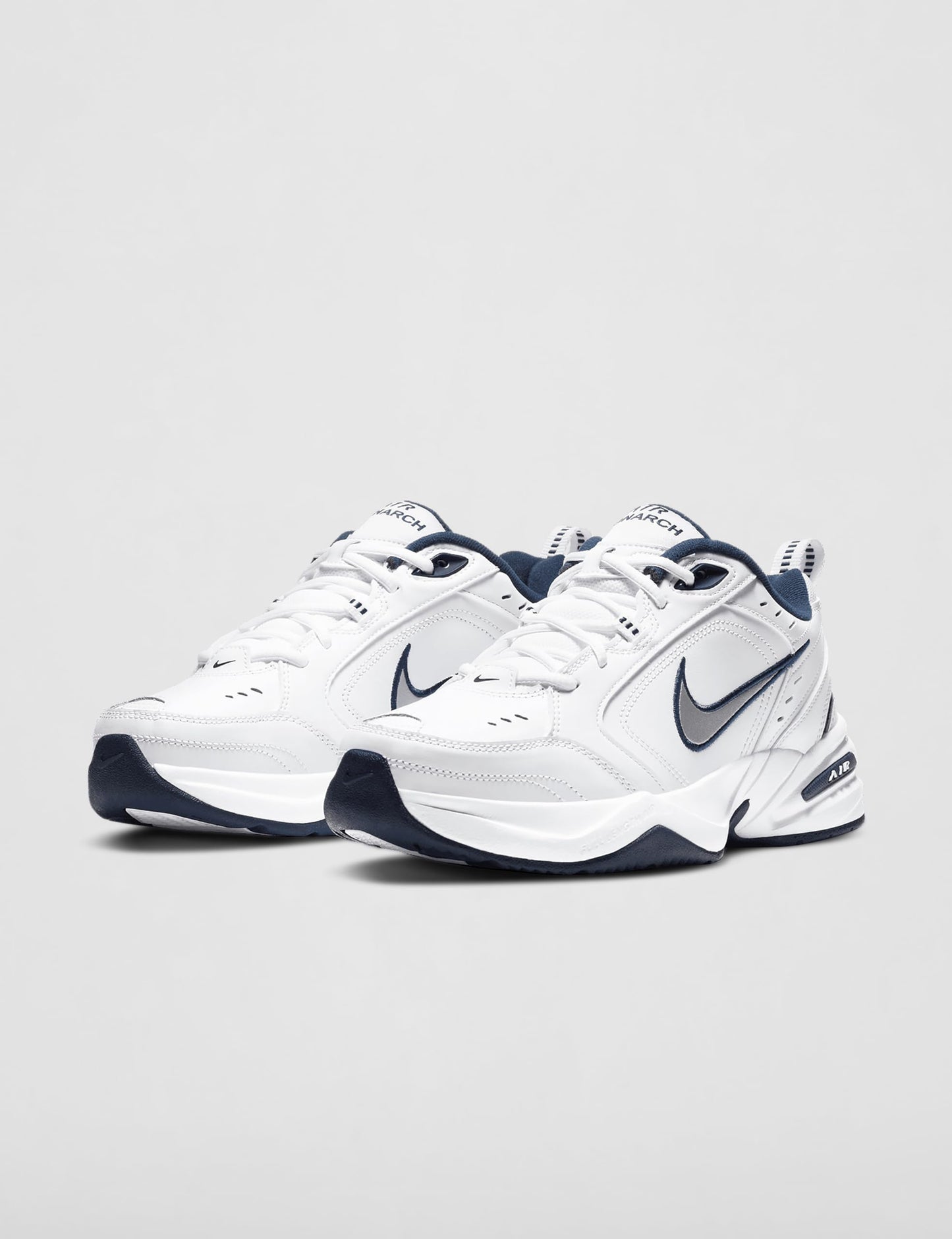 NIKE AIR MONARCH IV (MENS) - 6.5 White/Metallic Silver