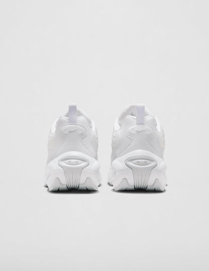 Nike Women's Air Max Portal Shoes, White/Pure Platinum, 8.5