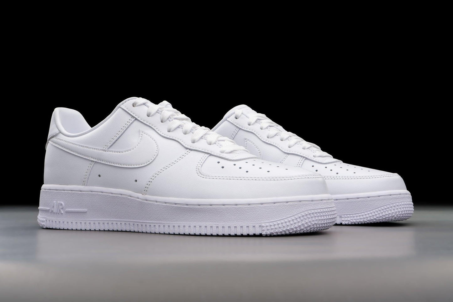 Nike Air Force 1 '07 Low Mens Basketball Shoes (Men's 10.5 Medium, White/White)