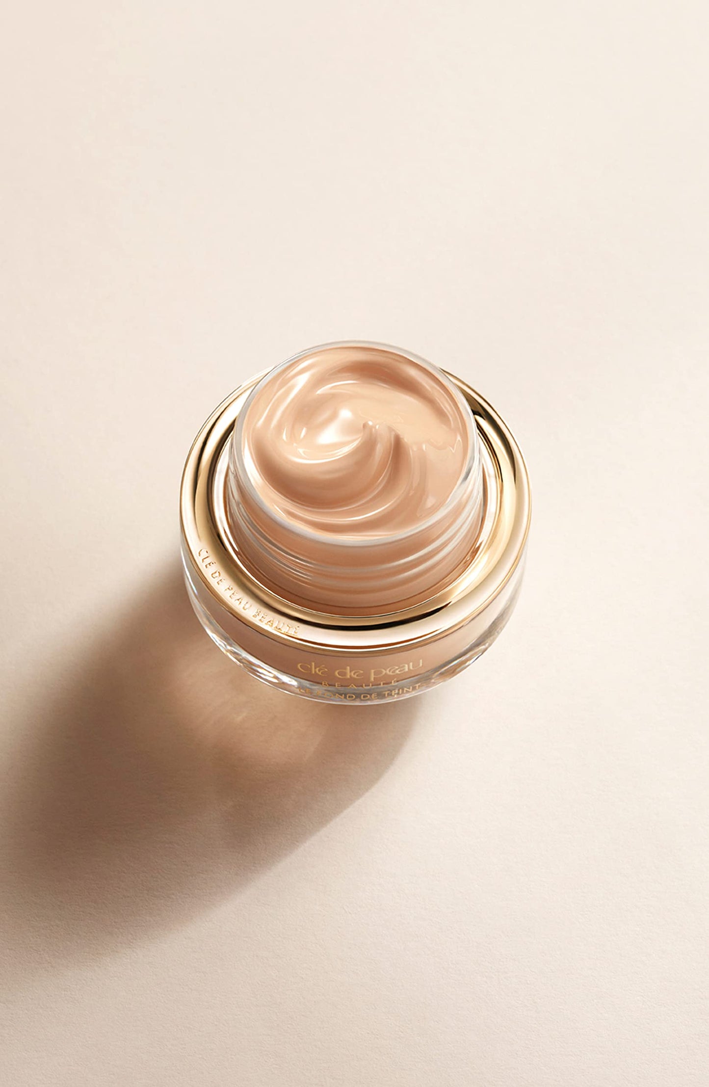 Clé De Peau Beauté, The Foundation SPF 22, 1 Fl Oz, O20 Light Medium Ocher