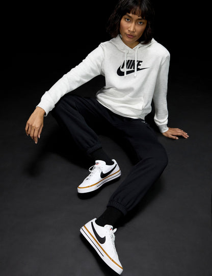 Nike Women's Gymnastics Shoes, White White Black Desert Ochre Team Orange, 8 US