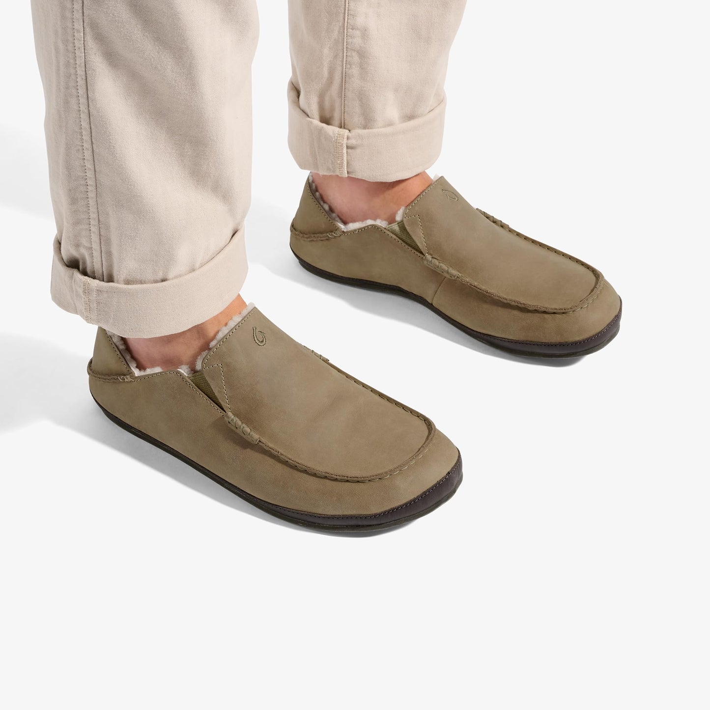 OLUKAI Moloa Slipper, Men's Premium Leather Slip-On Shoes, Soft Genuine Shearling Lining & Gel Insert, Drop-In Heel & All-Day Comfort, Clay/Dk Java, 10