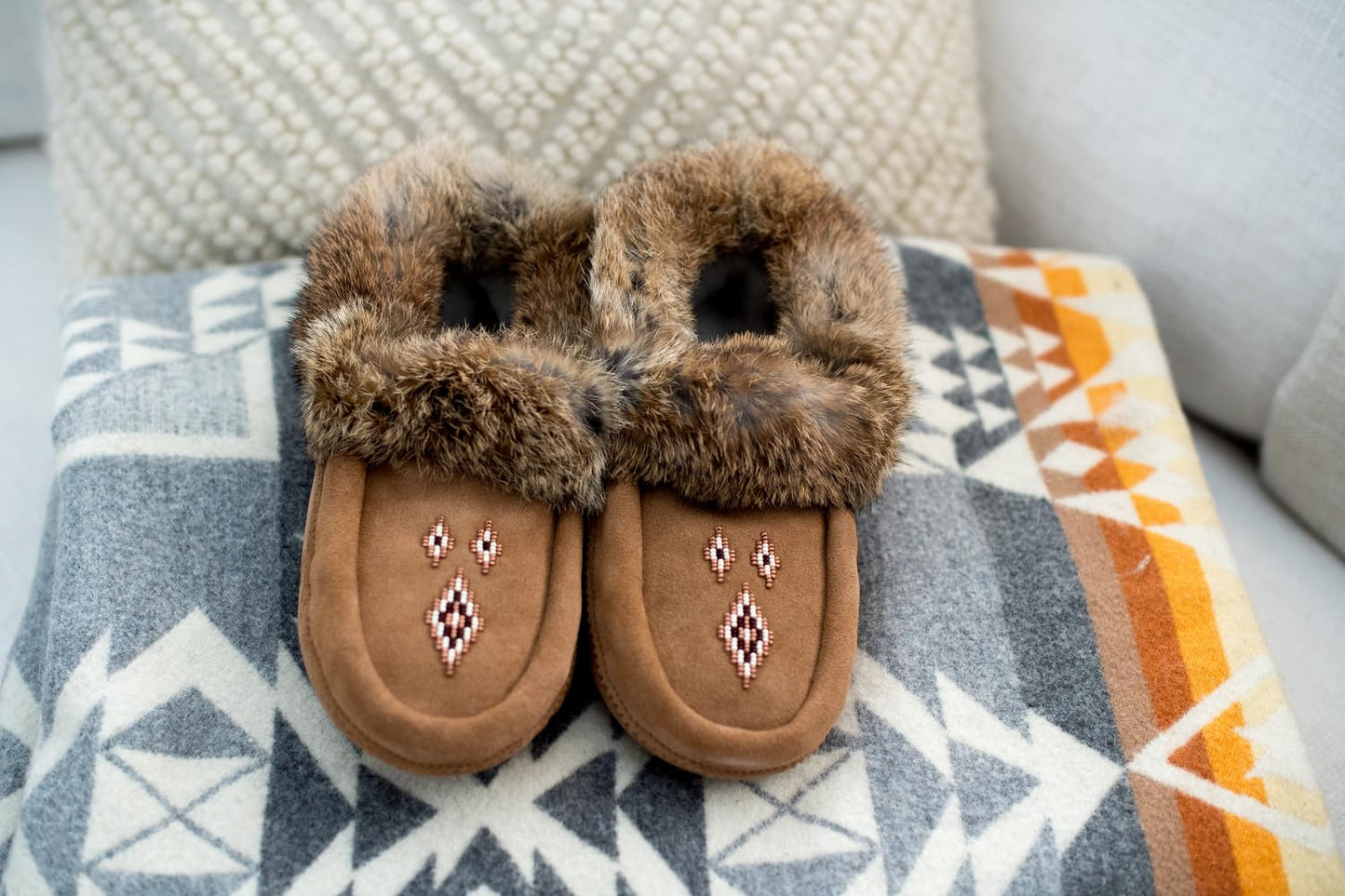 MANITOBAH Tipi Suede Moccasin Womens Oak L06
