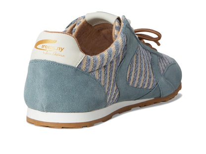 Circus NY by Sam Edelman Women's Nash Sneaker, Blue Breeze/Dark Vanilla Bean, 11