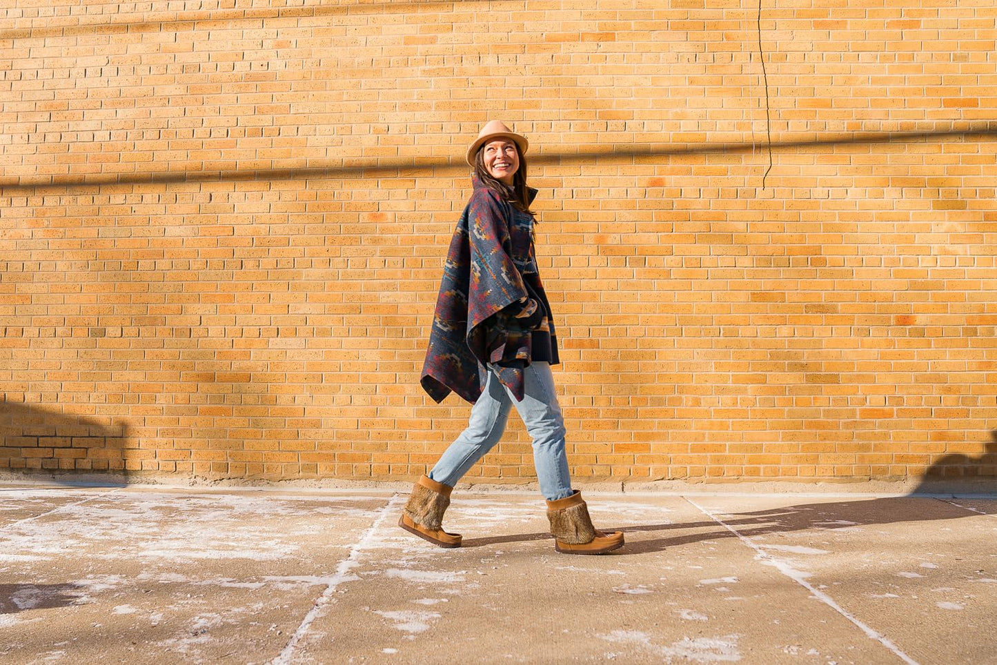 MANITOBAH WP Half Oak Suede Mukluk Womens L10