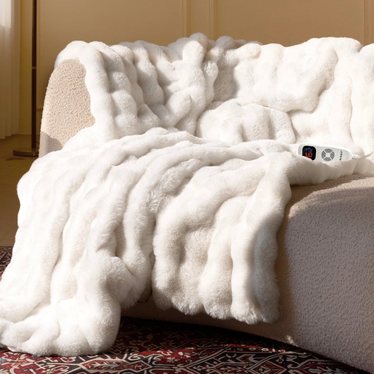 Electric Heated Blanket for Girls & Women, Soft & Luxurious,Faux Fur Heating Throw Blankets, 6 Heat Settings, Overheat Protection, Quick Heating, Memory Function, Giftable, 50"x60",Off White