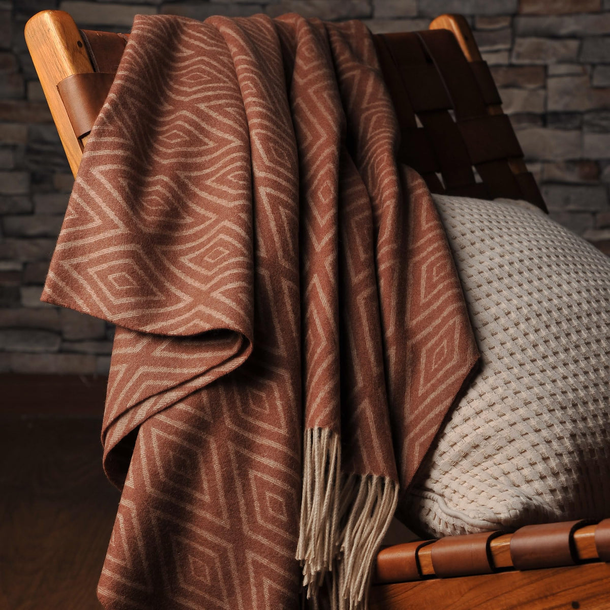 CUDDLE DREAMS Premium Cashmere Throw Blanket with Fringe (Diamond Ochre)