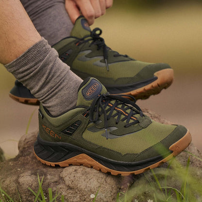 KEEN Men's Hightrail Low Height Durable Lightweight Breathable Leather Waterproof Hiking Shoes, Winter Moss/Gold Flame, 7.5