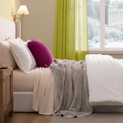 UGG Plush Cal King/King Blanket for Bed, Fleece Cozy Soft Blanket, Luxury Warm Extra Large Throw for Couch, Washable Hypoallergenic Bedding Essentials, 110" x 90", Seal Grey (Whitecap)