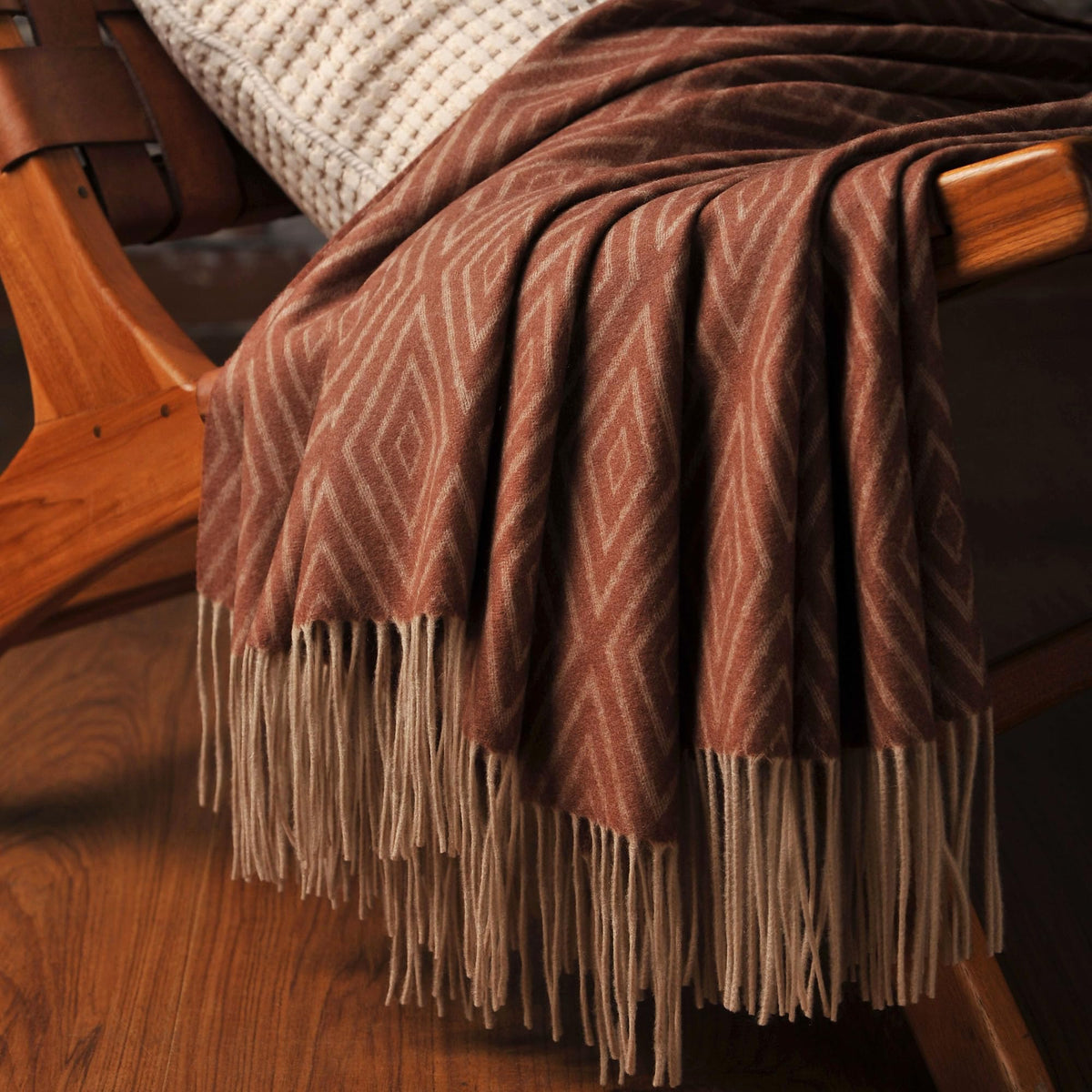 CUDDLE DREAMS Premium Cashmere Throw Blanket with Fringe (Diamond Ochre)