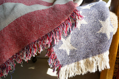 Pure Country Weavers Vintage American Flag Blanket - Lightweight Throw - Woven from Cotton - Made in The USA (72x49)