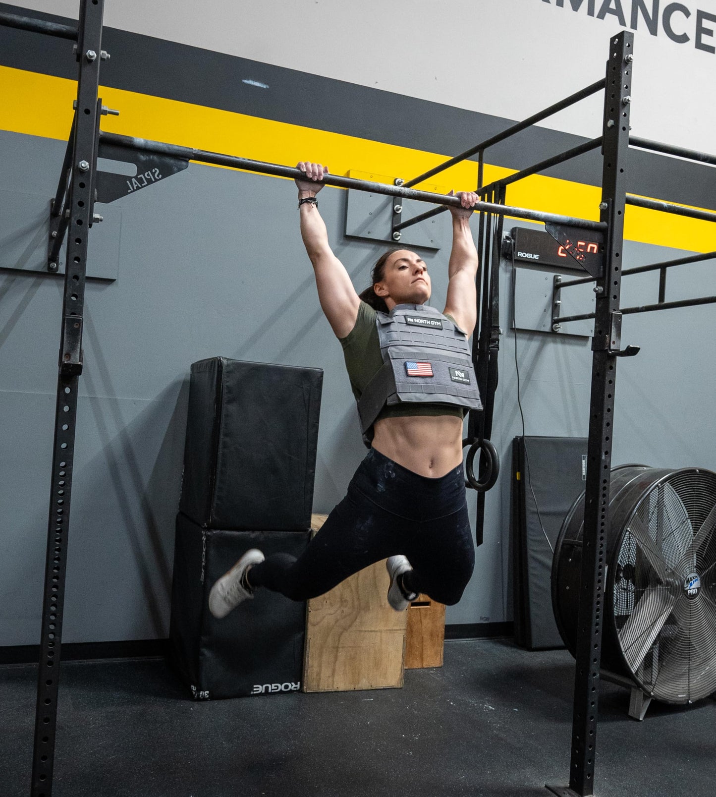 Northgym 3D Weight Plates 14,20,30,40 lbs – Plates Pair for Weight Vests and Carriers, Ergonomic Curved Shape, Even Weight Distribution, Powder-Coated for Running, Rucking and Functional Training